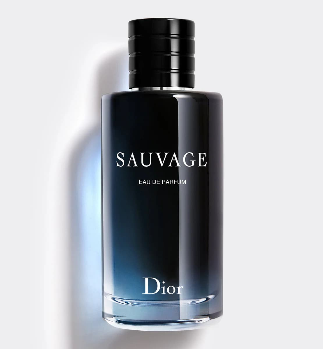 Flacon de parfum bleu pour illustrer le choix d un decant